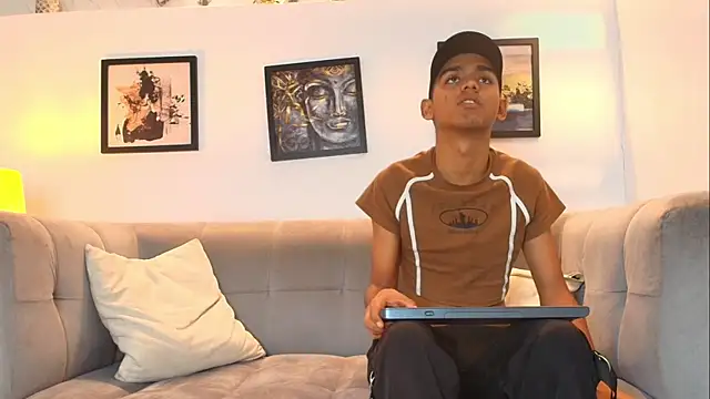 LOVELY LEGANDS online show from July 2026 01:18:02 PM