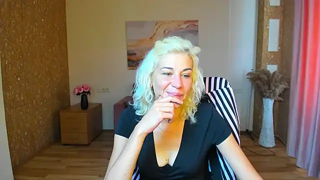 Emilia Wils online show from July 2026 05:38:02 AM