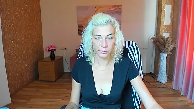 Emilia Wils online show from July 2026 05:15:02 AM