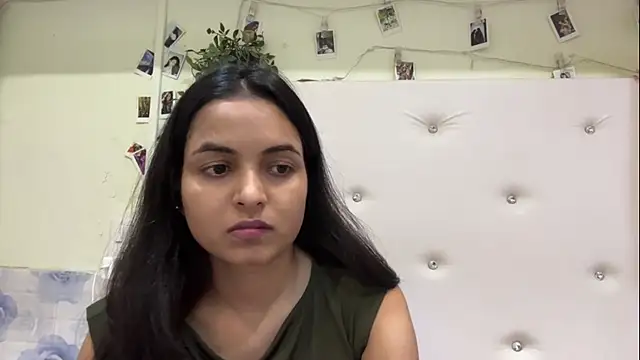 DainaFucci online show from July 2026 07:39:01 PM