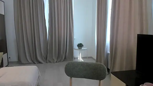 TraceyPanciera online show from July 2026 11:17:02 AM