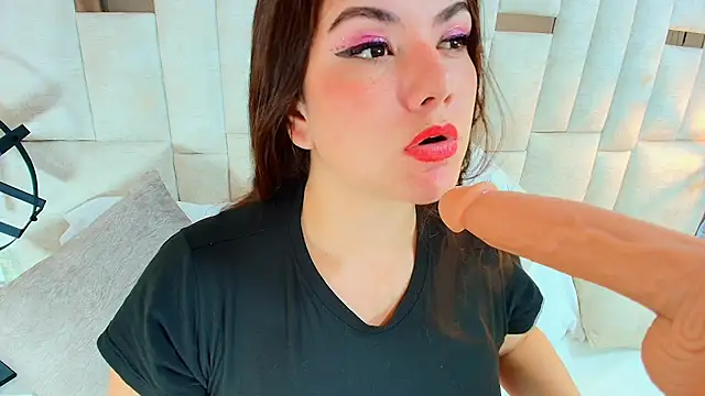 Julianna SX online show from July 2026 12:48:02 PM