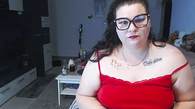RosseDilan online show from July 2026 06:59:02 PM