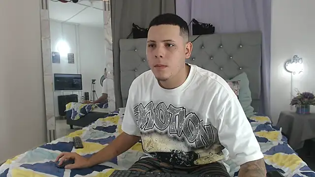 AnthoonyReyes online show from July 2026 02:36:01 PM