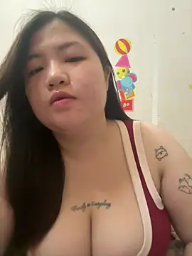 Danzyjoly online show from July 2026 05:45:01 PM