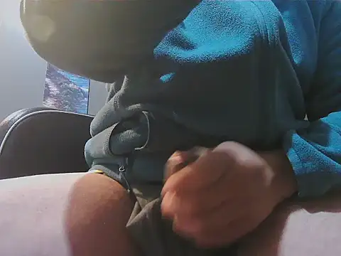 M4nchad0s online show from July 2026 03:32:01 PM