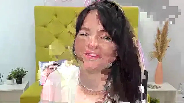 BellaRowan online show from July 2026 03:13:01 AM