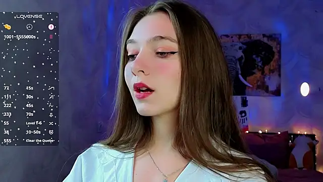 Aura Lune  online show from July 2026 05:09:01 PM