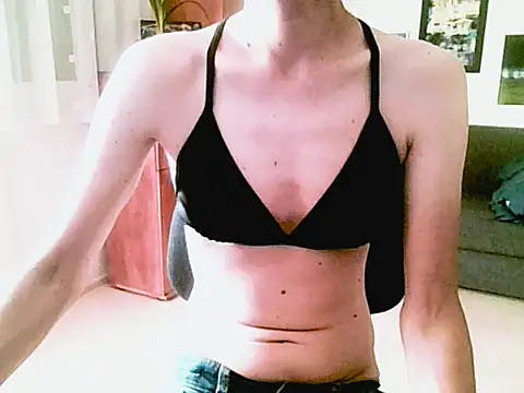 YeahsGirl online show from July 2026 06:42:01 AM