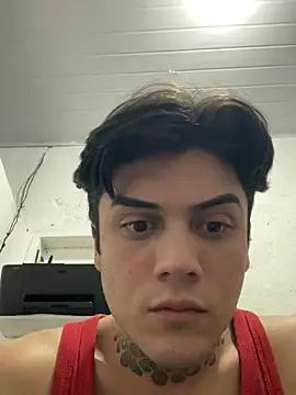 Binhogoncalves online show from July 2026 07:45:01 PM