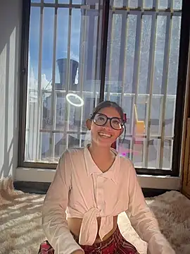 Little  Molly   online show from July 2026 02:13:01 PM
