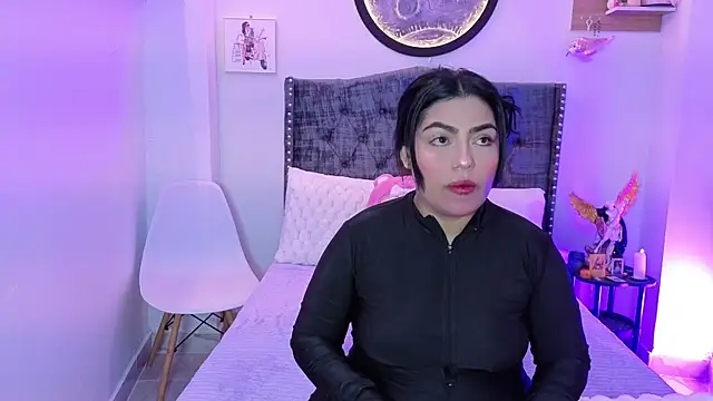 kyana cream online show from July 2026 12:56:02 PM