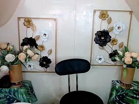 its me cristin online show from July 2026 05:31:01 PM