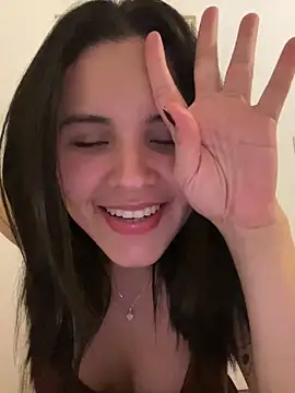 Snapshot of IvyValentine chatting on January 2025 04:33:02 AM IvyValentine online show from January 2025 04:33:02 AM