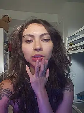 Snapshot of RebelRileyX chatting on July 2026 09:47:02 PM RebelRileyX online show from July 2026 09:47:02 PM