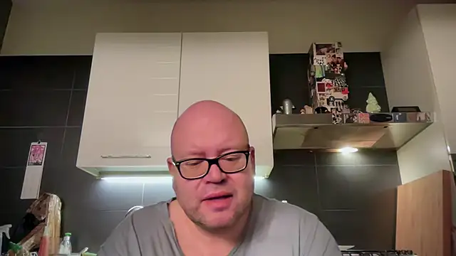 theitalianbear online show from April 2026 02:10:01 AM