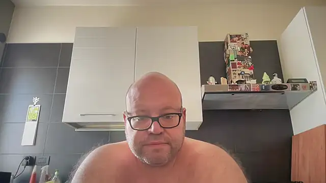 theitalianbear online show from May 2026 08:21:01 AM