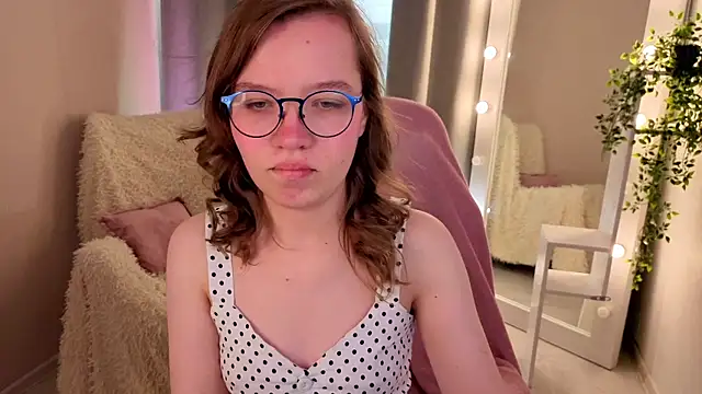 LiaBroock online show from July 2026 03:32:01 PM