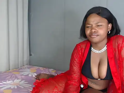 Spicymeddie online show from July 2026 07:39:01 PM