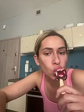 mia-kis online show from July 2026 03:21:02 PM