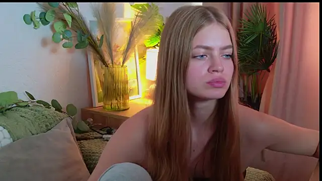 EmillyDiamond online show from July 2026 11:17:02 AM