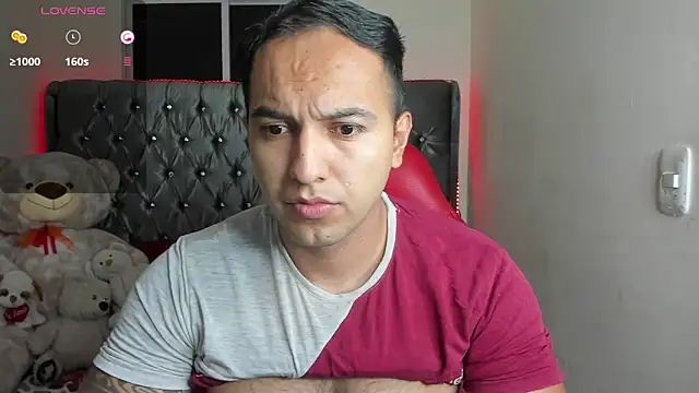 Snapshot of mrloganfuck1 chatting on May 2026 05:45:01 AM mrloganfuck1 online show from May 2026 05:45:01 AM