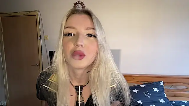 Snapshot of SOFT_MEOW chatting on July 2026 10:35:02 AM SOFT MEOW online show from July 2026 10:35:02 AM