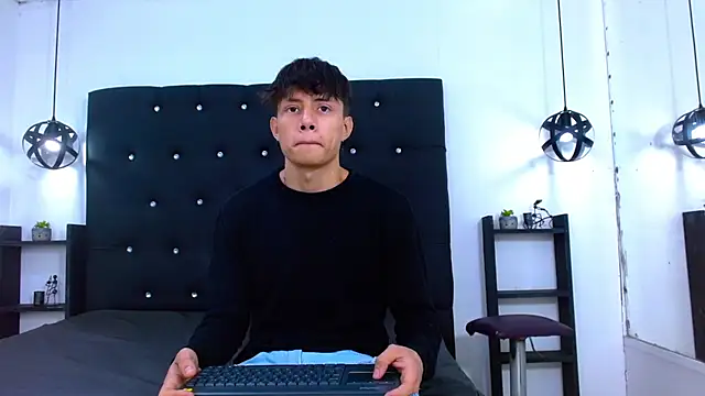 Didy Hard26 online show from July 2026 03:43:01 PM