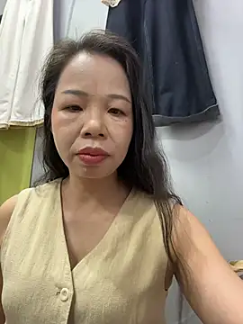 yiyi mama online show from July 2026 02:32:01 AM