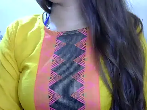 Snapshot of SleekAura chatting on July 2026 02:32:01 AM SleekAura online show from July 2026 02:32:01 AM