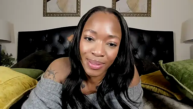 nicolesolace online show from February 2025 01:38:01 PM