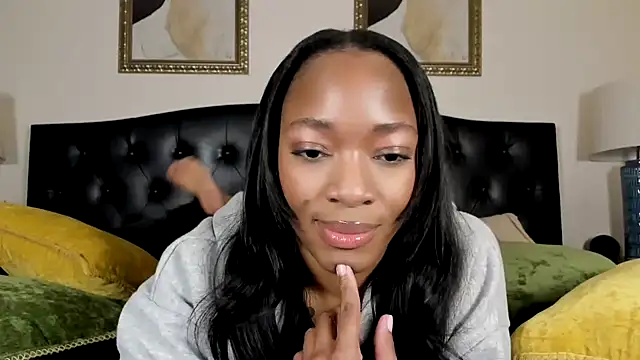 nicolesolace online show from February 2025 02:02:01 PM