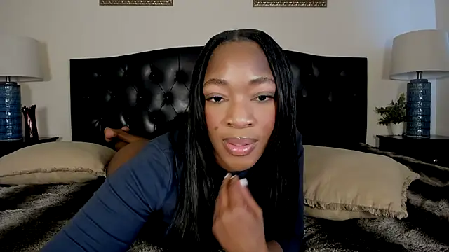 nicolesolace online show from March 2026 09:18:02 PM