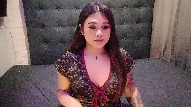 FoxxyJesa online show from June 2026 03:43:01 PM