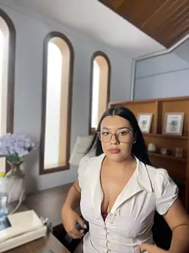 Snapshot of Kendra_Revers chatting on August 2026 08:34:01 PM Kendra Revers online show from August 2026 08:34:01 PM