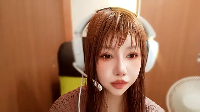 mew-mia-meow online show from July 2026 07:18:02 AM
