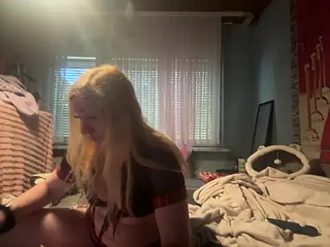 Roxy Blume online show from July 2026 05:12:02 PM