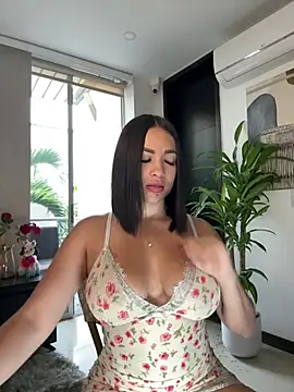 HannaBeckett online show from February 2026 12:04:02 PM