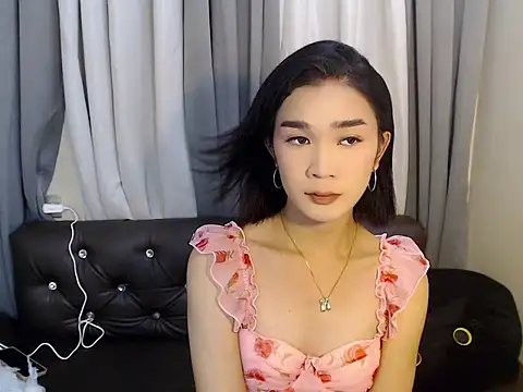 Snapshot of expensive_nadia chatting on August 2026 03:53:02 AM expensive nadia online show from August 2026 03:53:02 AM