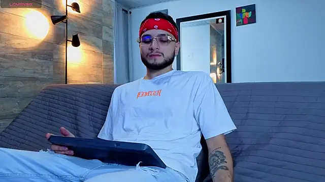 AngeloSaavage online show from August 2026 01:24:02 PM