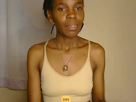 Snapshot of petitevixenn chatting on August 2026 11:29:01 PM petitevixenn online show from August 2026 11:29:01 PM