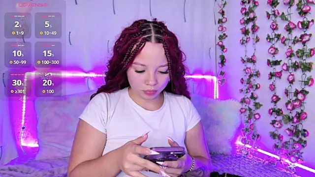 Snapshot of cloey_sweet18 chatting on August 2026 10:01:02 PM cloey sweet18 online show from August 2026 10:01:02 PM