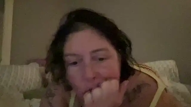 Snapshot of pegggysue69 chatting on August 2026 01:40:02 AM pegggysue69 online show from August 2026 01:40:02 AM