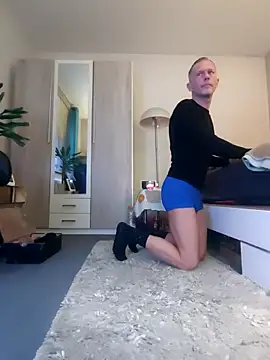 slaveboy2016xh online show from January 2025 03:53:02 PM