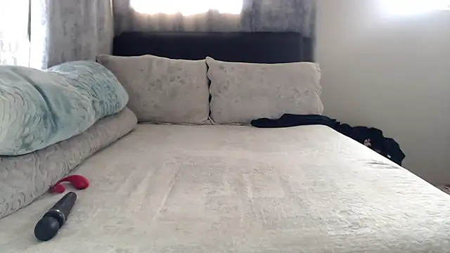 Snapshot of leanna23 chatting on January 2025 07:46:02 AM leanna23 online show from January 2025 07:46:02 AM