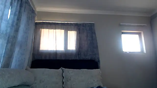 Snapshot of leanna23 chatting on October 2025 04:00:02 AM leanna23 online show from October 2025 04:00:02 AM