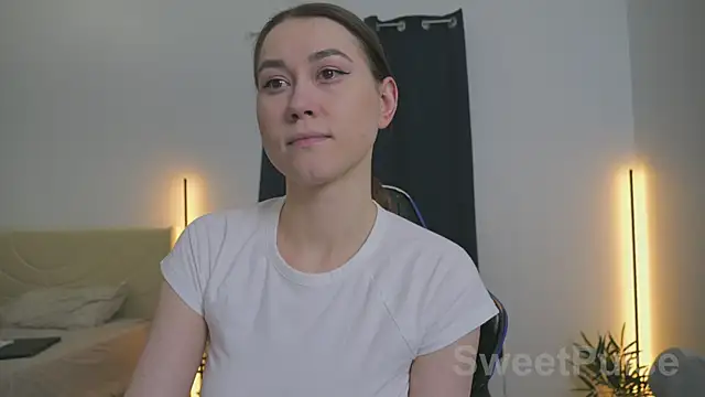 SweetPulse online show from November 2025 11:49:02 PM