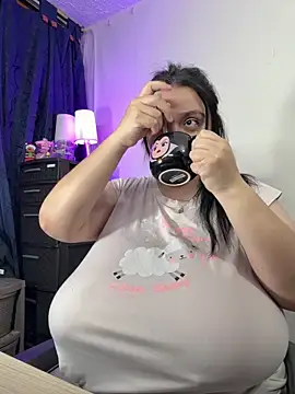 Snapshot of aliceayres797 chatting on March 2025 09:15:01 PM aliceayres797 online show from March 2025 09:15:01 PM