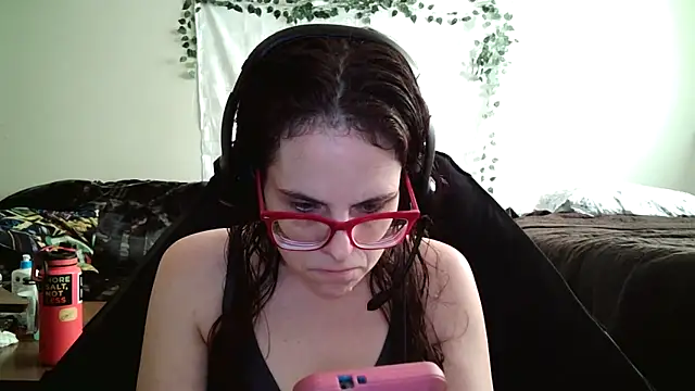 Snapshot of JessaBella chatting on October 2025 03:27:01 PM JessaBella online show from October 2025 03:27:01 PM