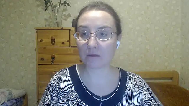 Smart Rose online show from February 2025 01:15:01 AM